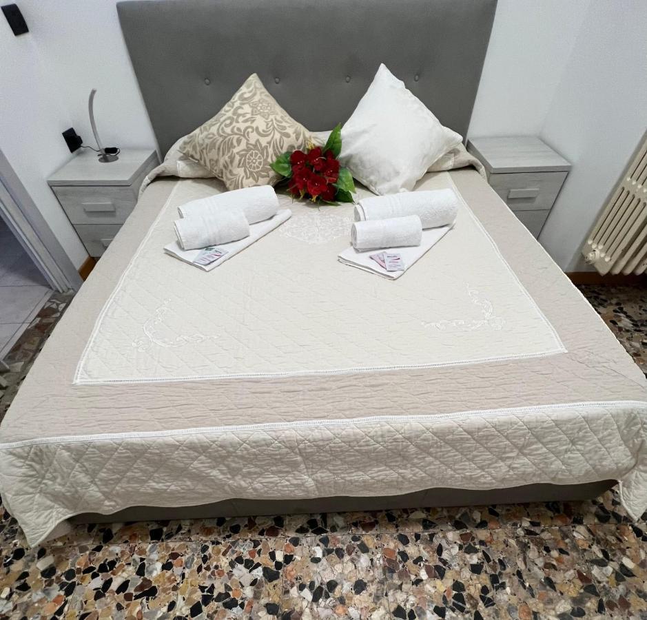 Casa Vacanza Elena Verona Exterior foto